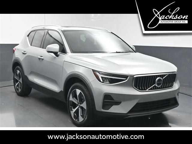 2025 Volvo XC40