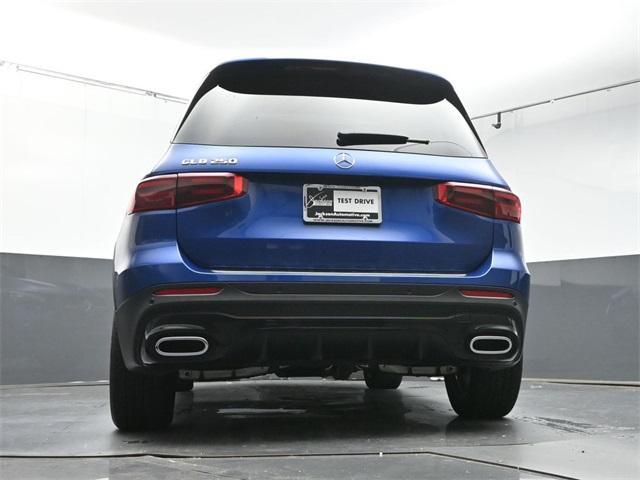 Photo of 2024 Starling Blue Metallic Mercedes-Benz GLB 250
