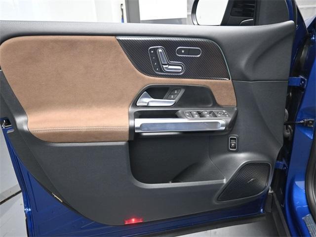 Photo of 2024 Starling Blue Metallic Mercedes-Benz GLB 250