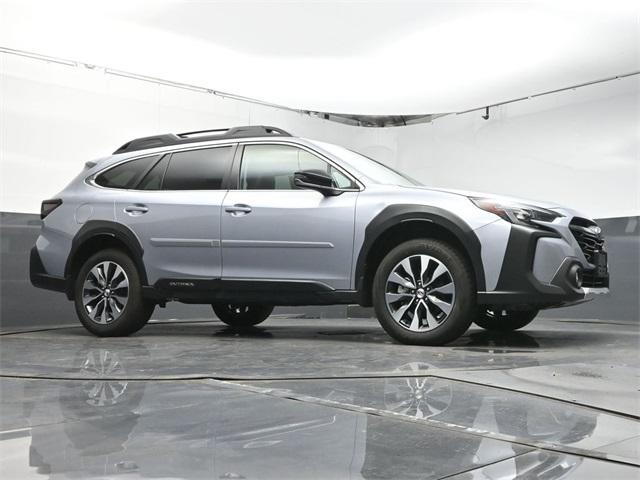 Photo of 2024 Ice Silver Metallic Subaru Outback