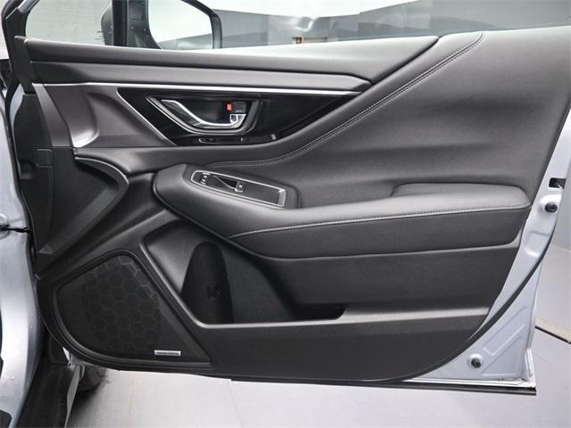 Photo of 2024 Ice Silver Metallic Subaru Outback