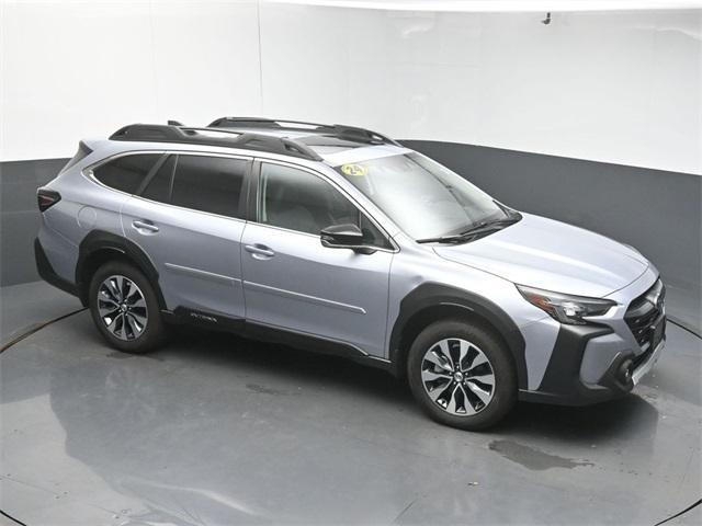Photo of 2024 Ice Silver Metallic Subaru Outback