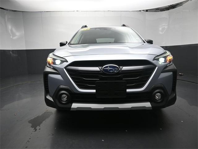 Photo of 2024 Ice Silver Metallic Subaru Outback