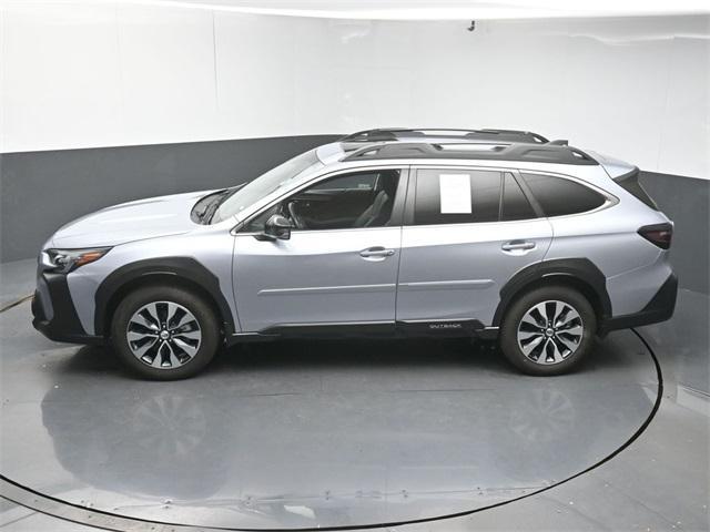 Photo of 2024 Ice Silver Metallic Subaru Outback