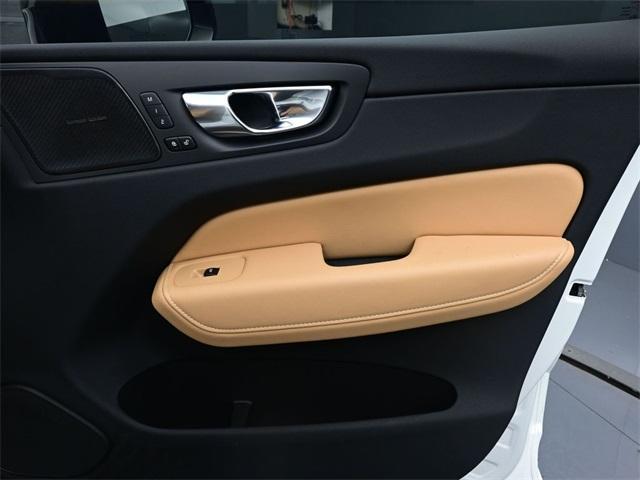 Photo of 2025 Crystal White Metallic Volvo XC60 Plug-In Hybrid