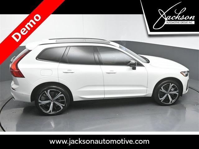 Photo of 2025 Crystal White Metallic Volvo XC60 Plug-In Hybrid