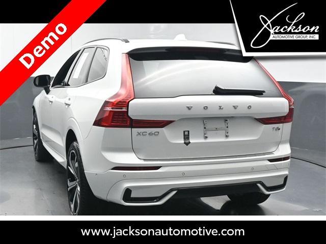 Photo of 2025 Crystal White Metallic Volvo XC60 Plug-In Hybrid