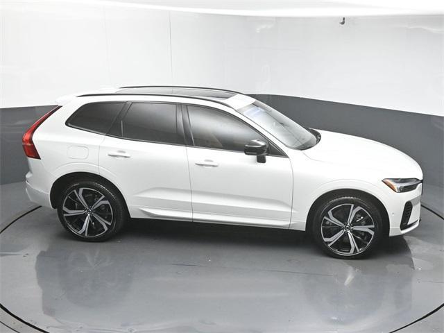 Photo of 2025 Crystal White Metallic Volvo XC60 Plug-In Hybrid