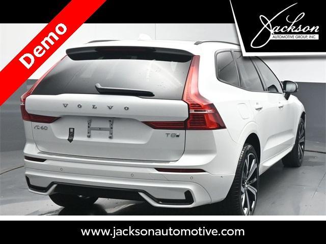 Photo of 2025 Crystal White Metallic Volvo XC60 Plug-In Hybrid