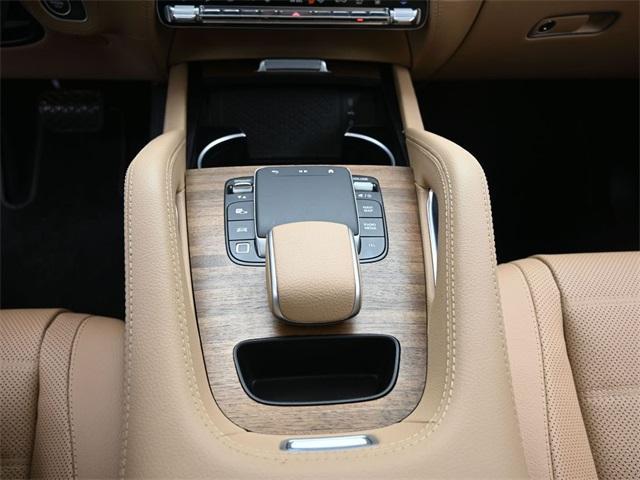 Photo of 2025 Obsidian Black Mercedes-Benz GLE 450e