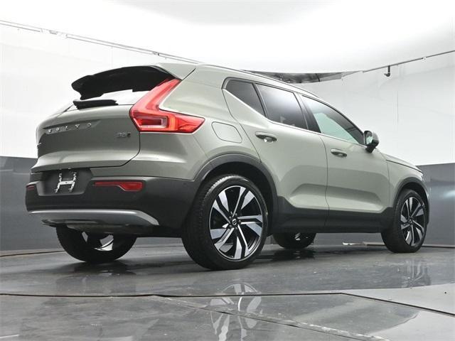 Photo of 2023 Sage Green Metallic Volvo XC40