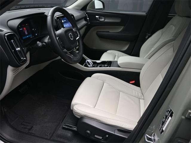 Photo of 2023 Sage Green Metallic Volvo XC40