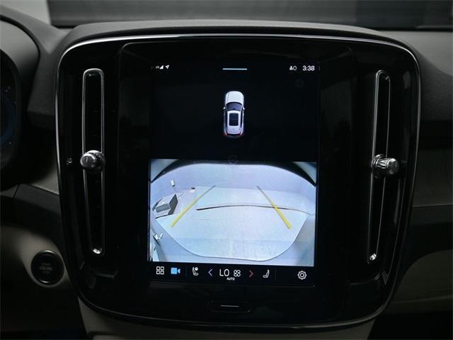 Photo of 2023 Sage Green Metallic Volvo XC40