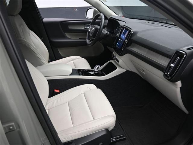 Photo of 2023 Sage Green Metallic Volvo XC40