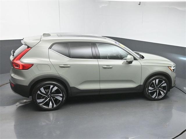 Photo of 2023 Sage Green Metallic Volvo XC40