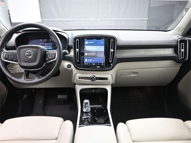 Photo of 2023 Sage Green Metallic Volvo XC40