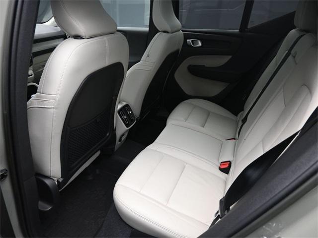 Photo of 2023 Sage Green Metallic Volvo XC40