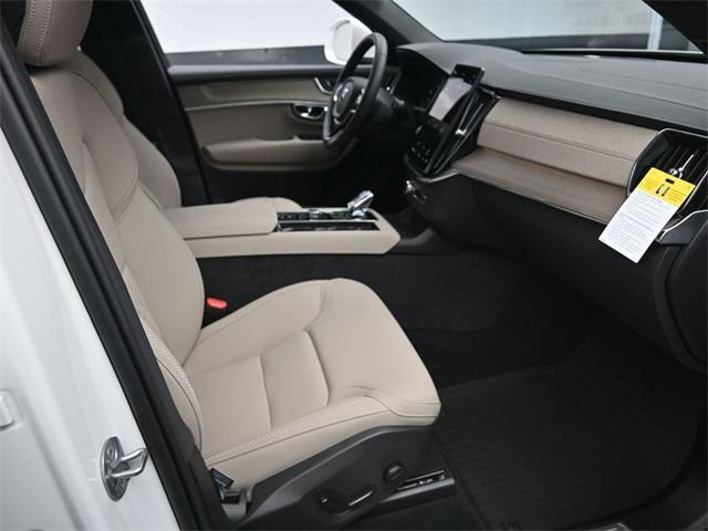Photo of 2025 White Volvo XC90 Plug-In Hybrid