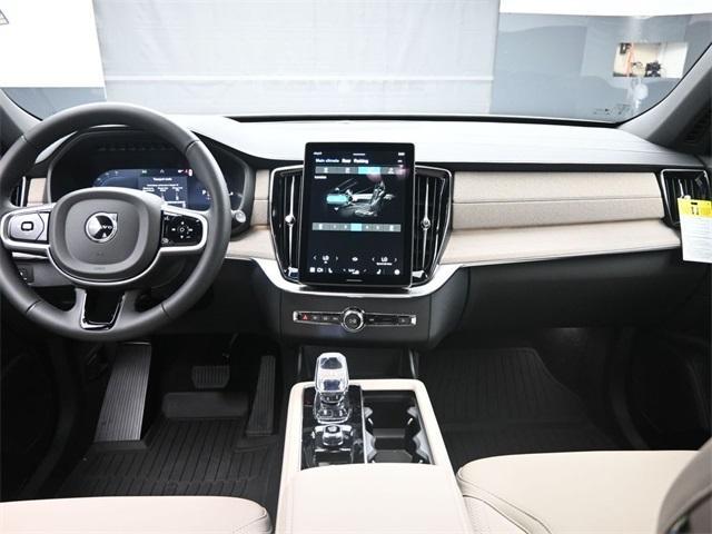 Photo of 2025 White Volvo XC90 Plug-In Hybrid