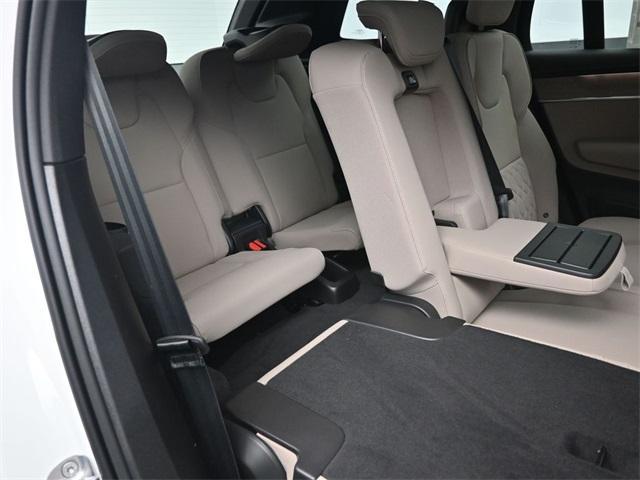 Photo of 2025 White Volvo XC90 Plug-In Hybrid