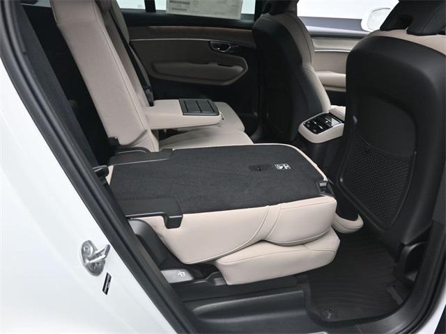 Photo of 2025 White Volvo XC90 Plug-In Hybrid