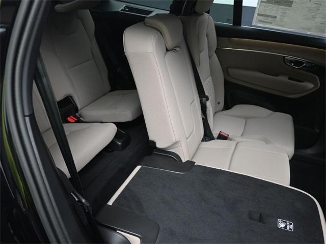 Photo of 2025 Black Volvo XC90 Plug-In Hybrid