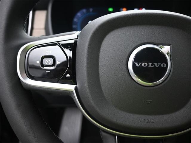 Photo of 2025 Black Volvo XC90 Plug-In Hybrid