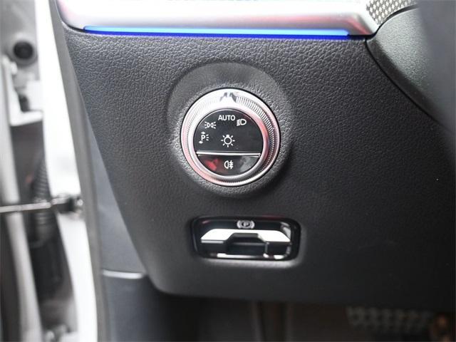Photo of 2025 Alpine Mercedes-Benz C-Class