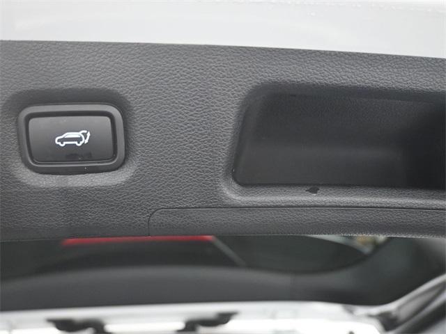 Photo of 2020 Quartz White Hyundai SANTA FE