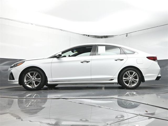 Photo of 2019 Quartz White Hyundai SONATA