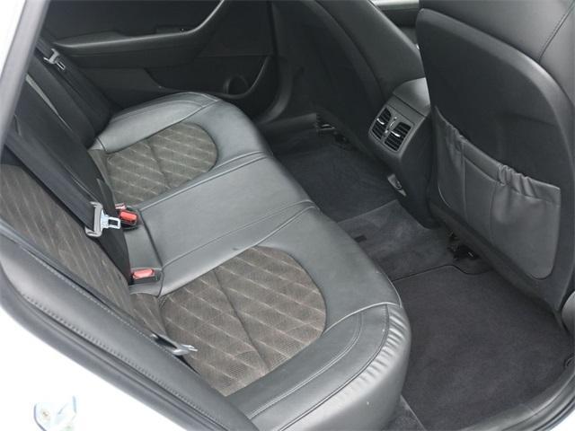 Photo of 2019 Quartz White Hyundai SONATA