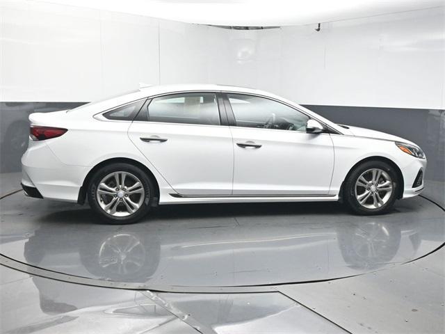 Photo of 2019 Quartz White Hyundai SONATA