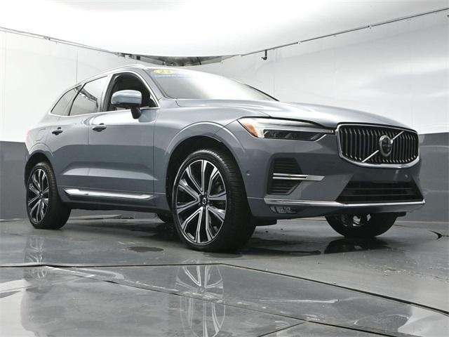 Photo of 2023 Gray Volvo XC60