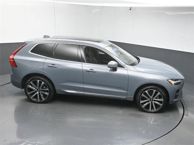 Photo of 2023 Gray Volvo XC60