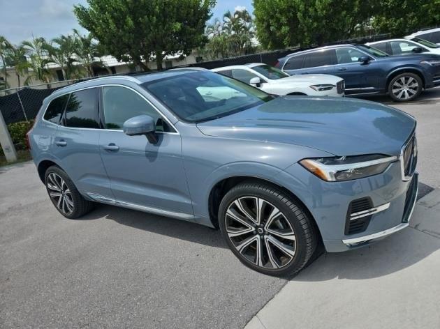 Photo of 2023 Gray Volvo XC60