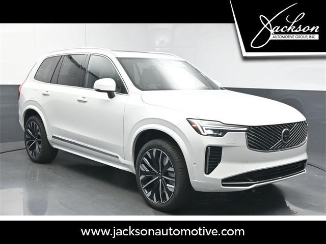 Photo of 2026 Crystal White Volvo XC90