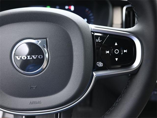 Photo of 2026 Crystal White Volvo XC90
