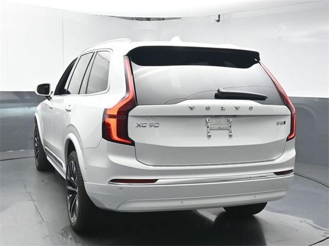 Photo of 2026 Crystal White Volvo XC90