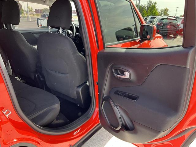 Photo of 2020 Omaha Orange Clearcoat Jeep Renegade