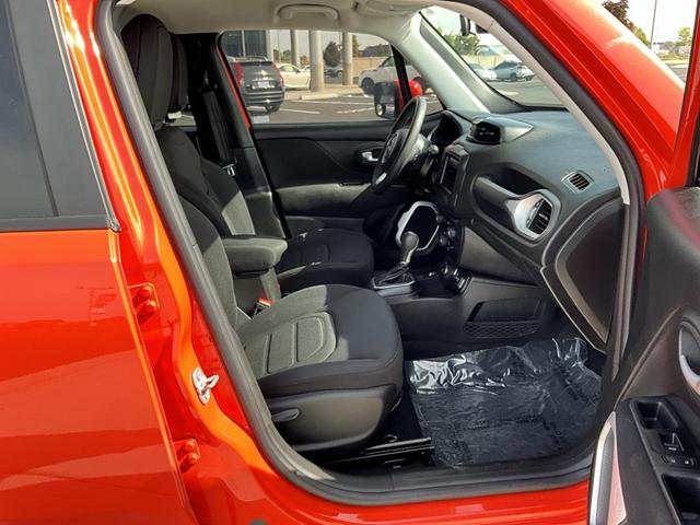 Photo of 2020 Omaha Orange Clearcoat Jeep Renegade