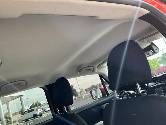 Photo of 2020 Omaha Orange Clearcoat Jeep Renegade