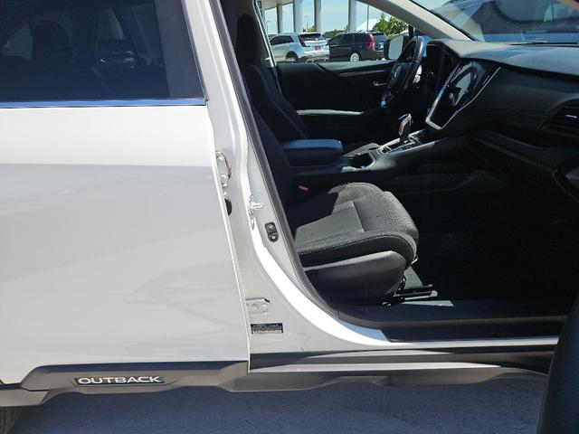 Photo of 2023 Crystal White Pearl Subaru Outback