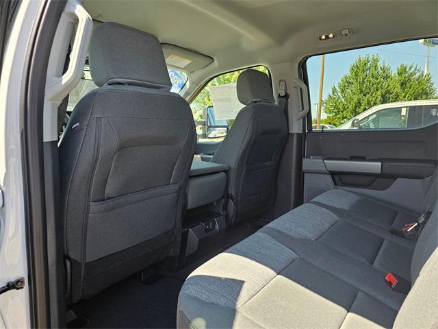Photo of 2025 OXFORD WHITE Ford F-250