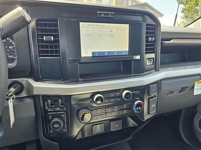 Photo of 2025 OXFORD WHITE Ford F-250