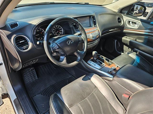 Photo of 2015 Majestic White INFINITI QX60
