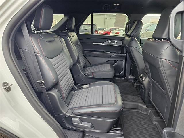 Photo of 2025 Star White Metallic Tri-Coat Ford Explorer