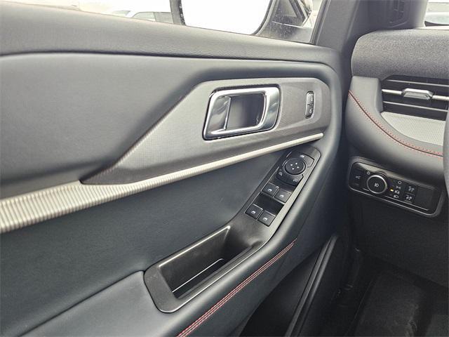 Photo of 2025 Star White Metallic Tri-Coat Ford Explorer