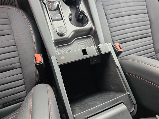 Photo of 2025 Star White Metallic Tri-Coat Ford Explorer