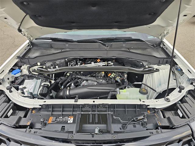 Photo of 2025 Star White Metallic Tri-Coat Ford Explorer