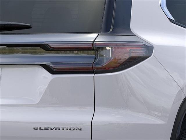 Photo of 2024 White Frost Tri-Coat GMC Acadia